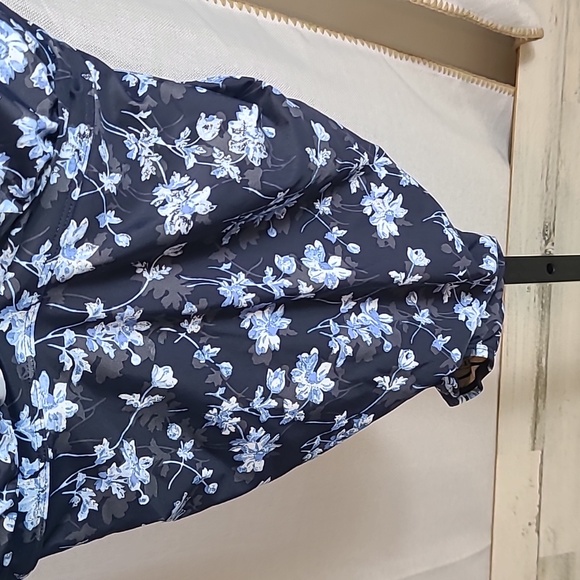 NWT A Pea In The Pod Floral Ruffled Maternity One Piece Swimsuit - Navy - Picture 3 of 9